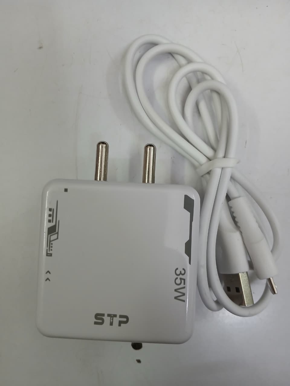 35W Fast & Safe Mobile Charger image 5