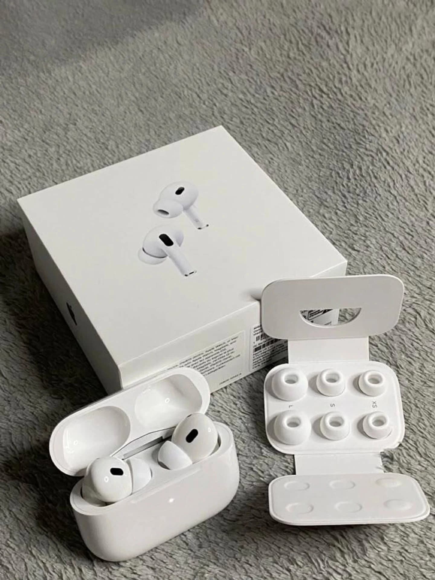 AirPods Pro 2 ANC image 2