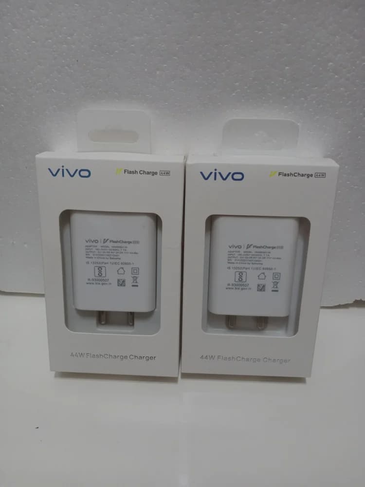 Vivo 44W FlashCharge Adapter