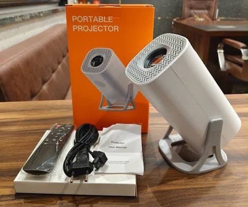 PORTABLE PROJECTOR image 2