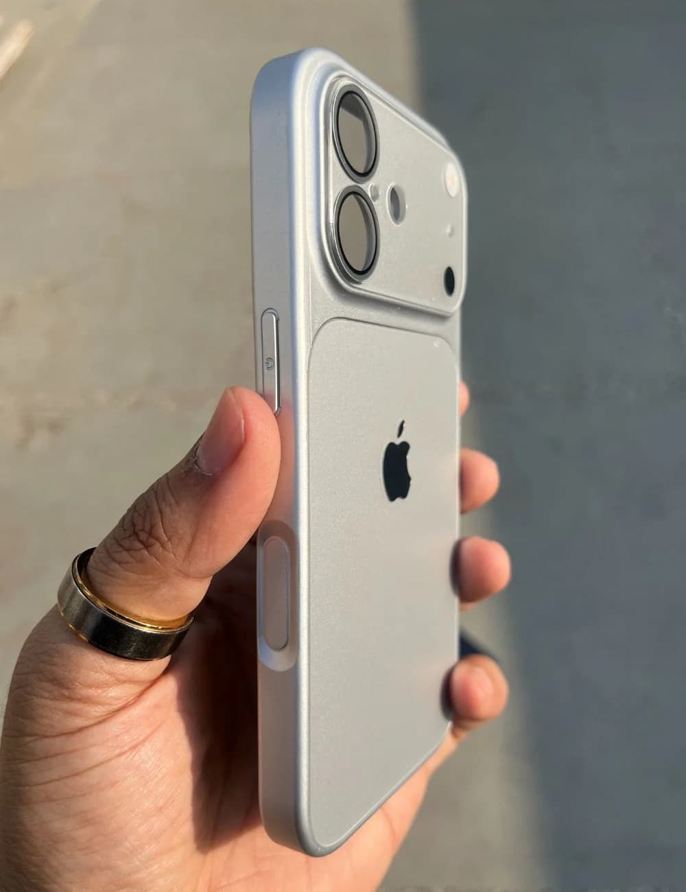iPhone 16 Back Cover image 2
