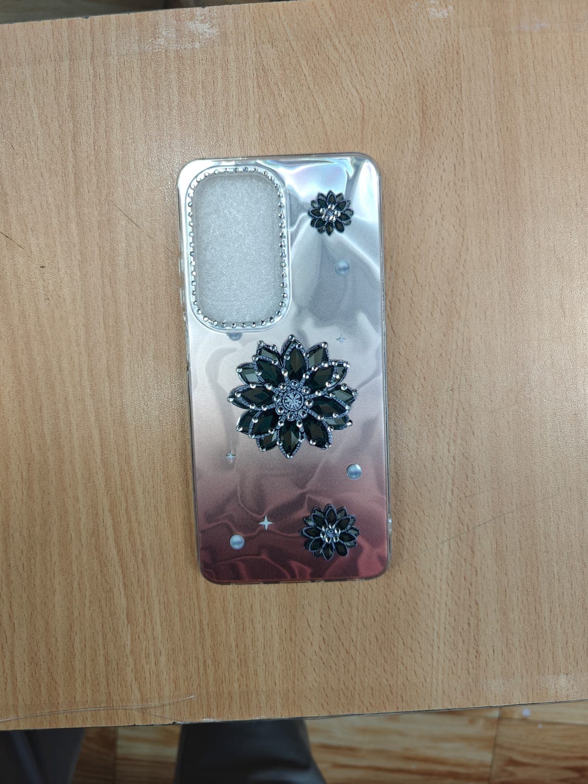 This Vivo Y400 Pro designer back cover image 2