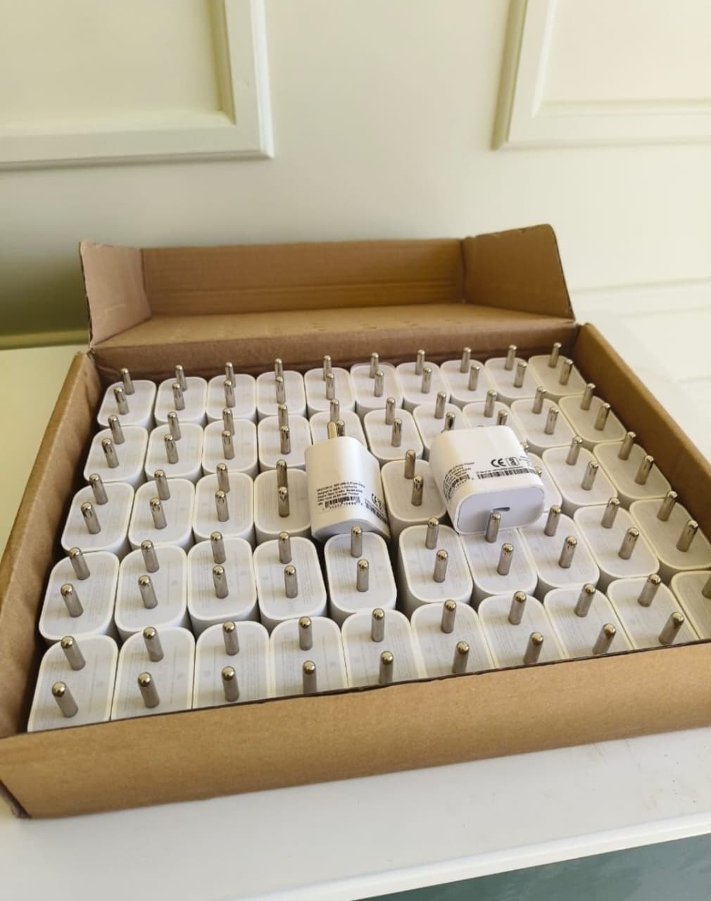 White USB Mobile Charger Adapter
