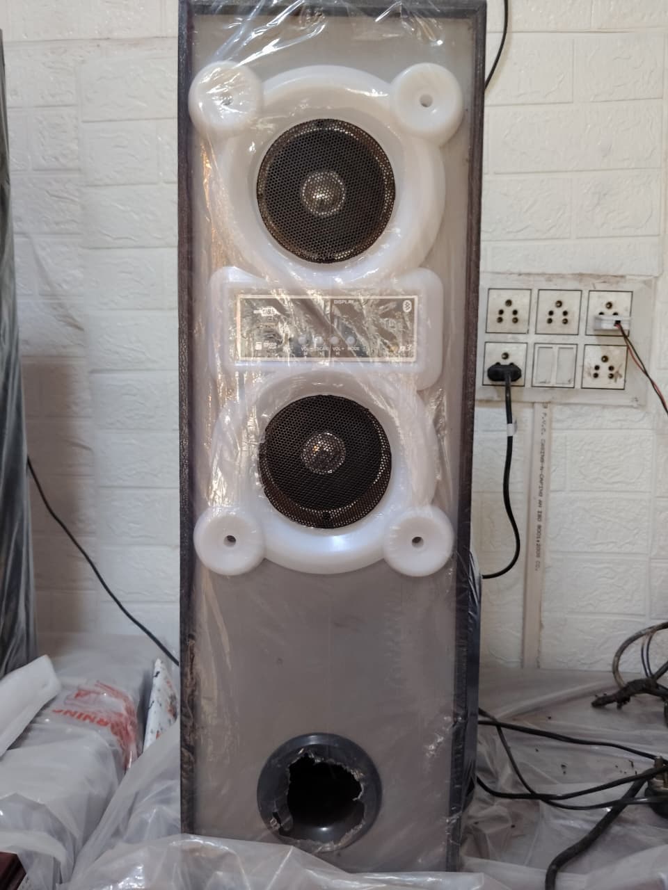 Chetak Incredible Beats Multimedia Tower Speaker System