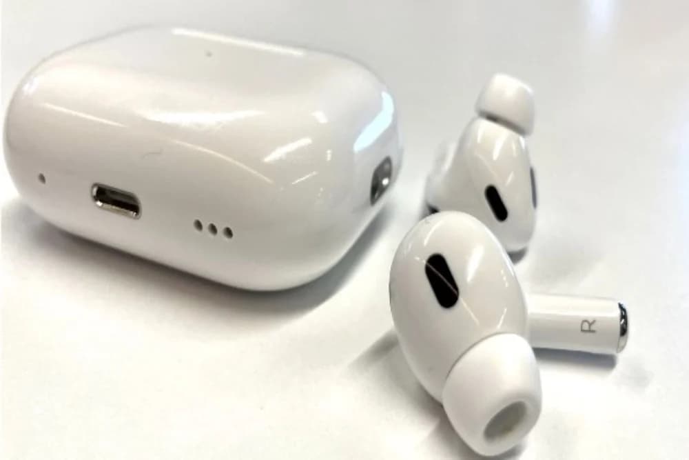 Apple AirPods Pro True Wireless Earbuds