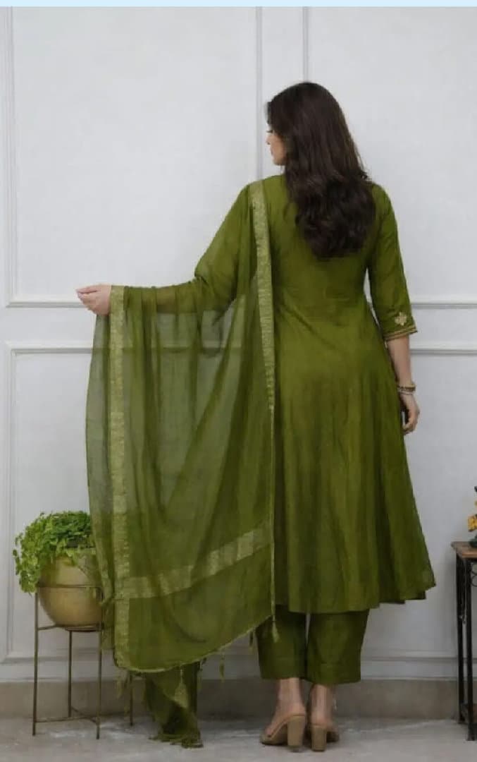 Writingzentara Womens Olive Green Cotton 3-piece Suit Set image 5