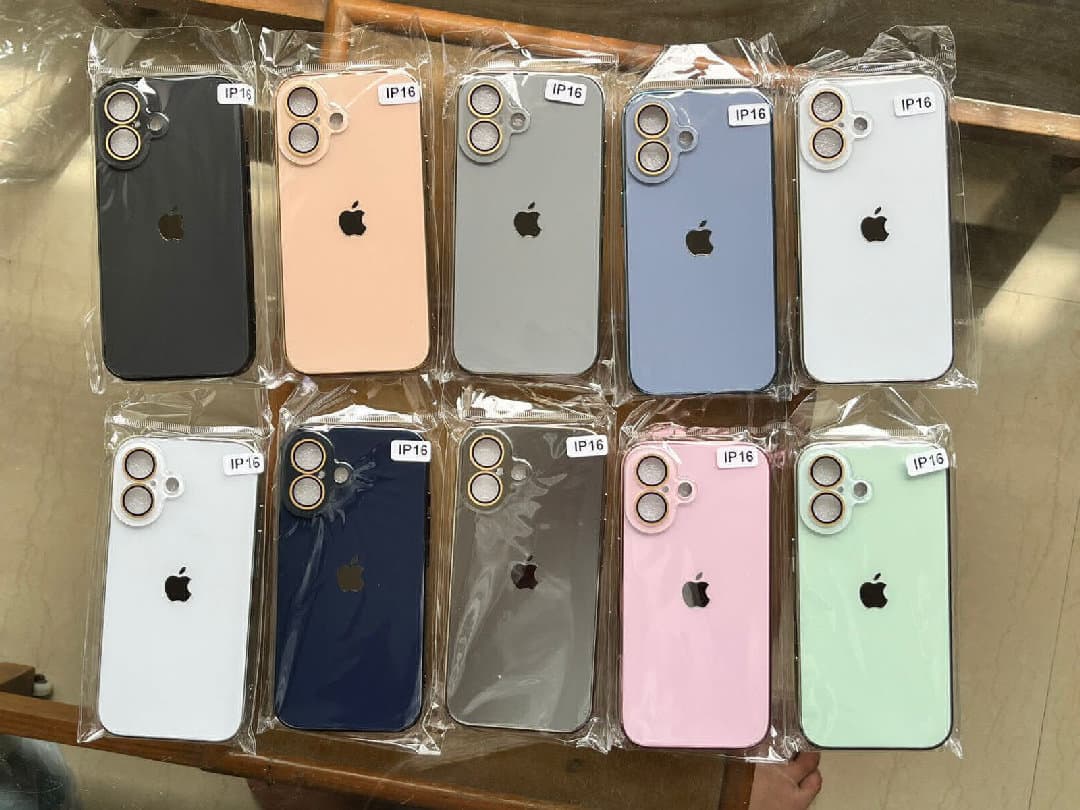 logo case with lens image 3