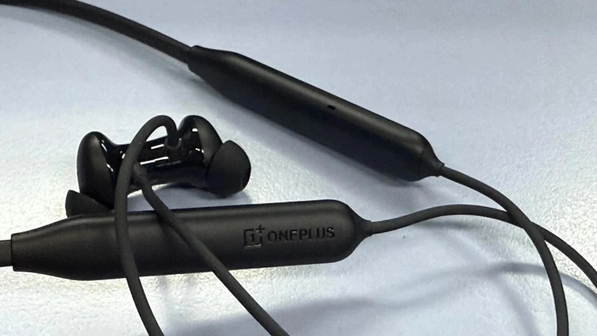 OnePlus Bullets Wireless Z2 (Magico Black) image 2
