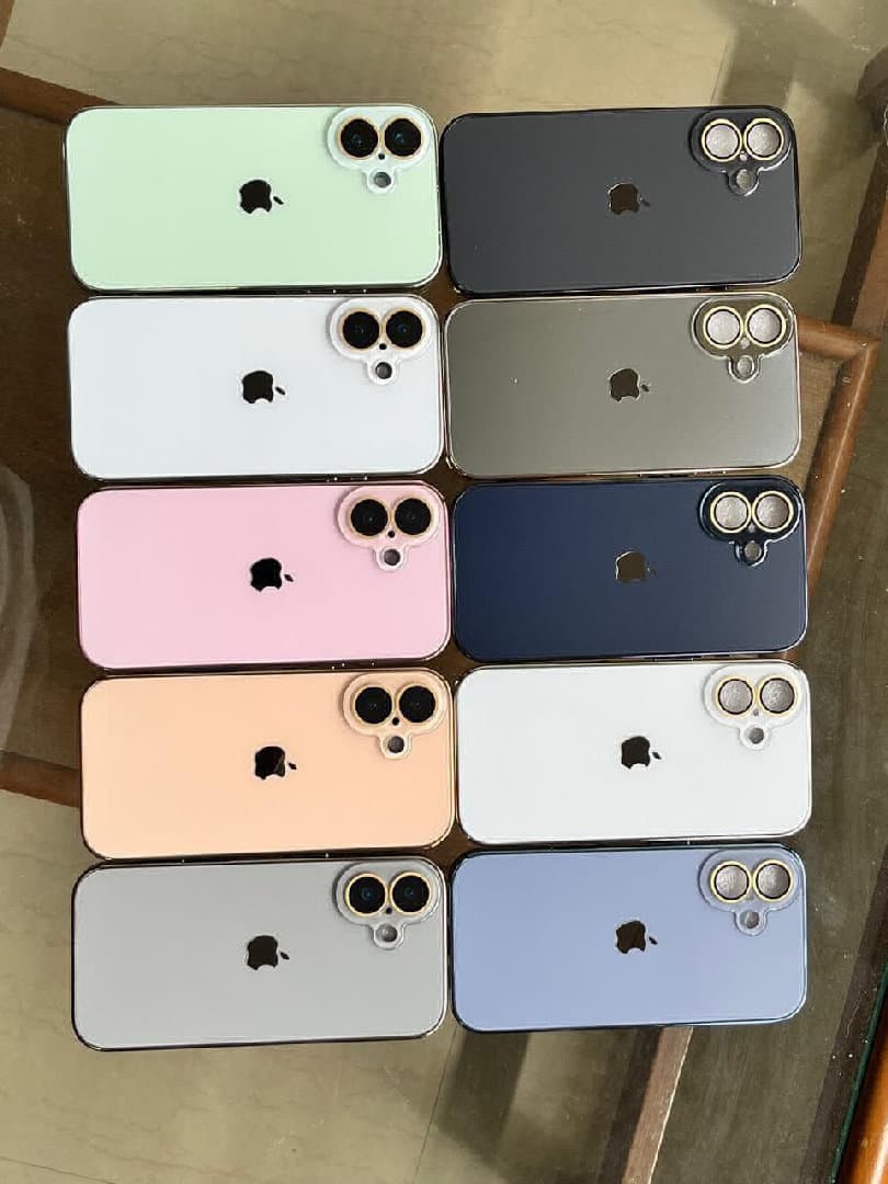 logo case with lens image 3